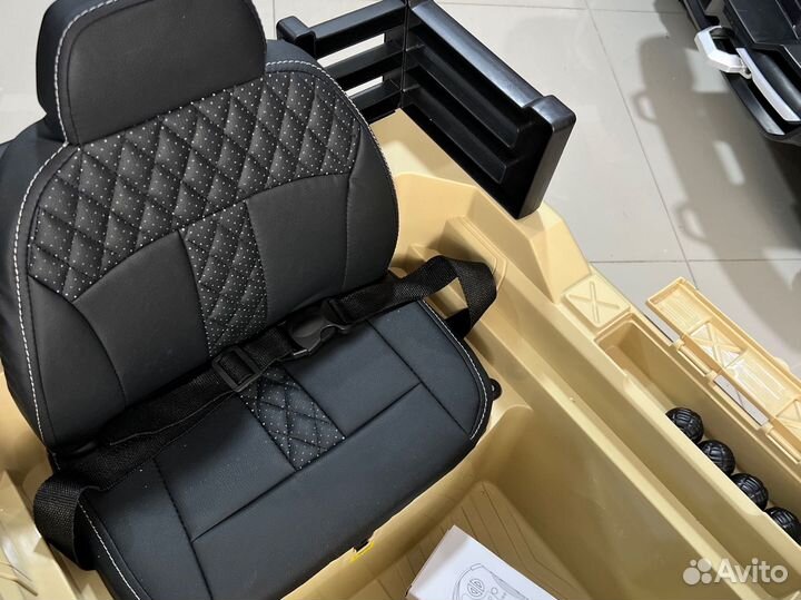 Детский электромобиль