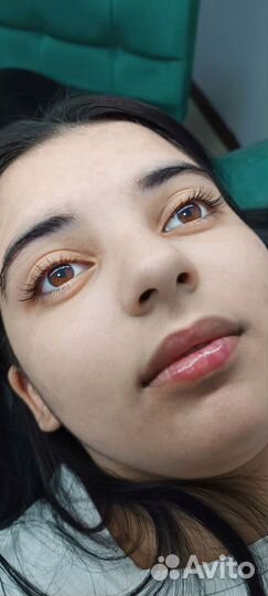 Модель на наращивание ресниц