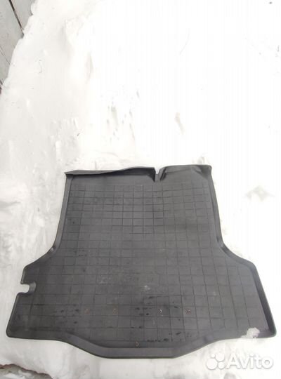 Ковёр багажника