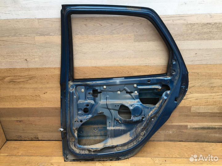 Дверь задняя правая Renault Scenic 1 до рест