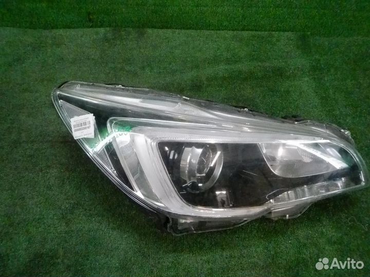 Фара правая Subaru Outback