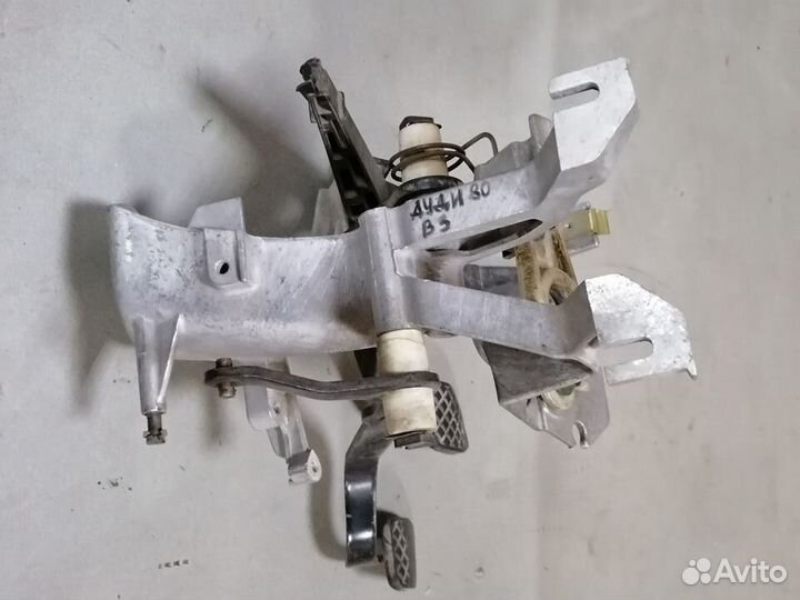 Блок педалей Audi 80 1990 893721115 B3