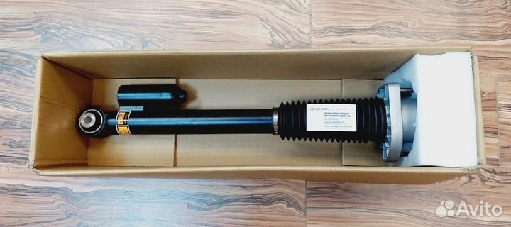 Амортизатор LR Range Rover Sport L494 CVD задний