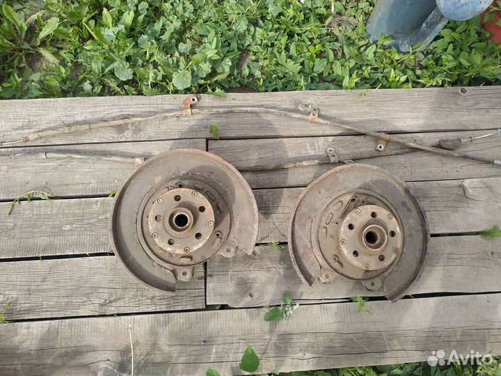 Ступицы задние R180 Subaru STI Brembo