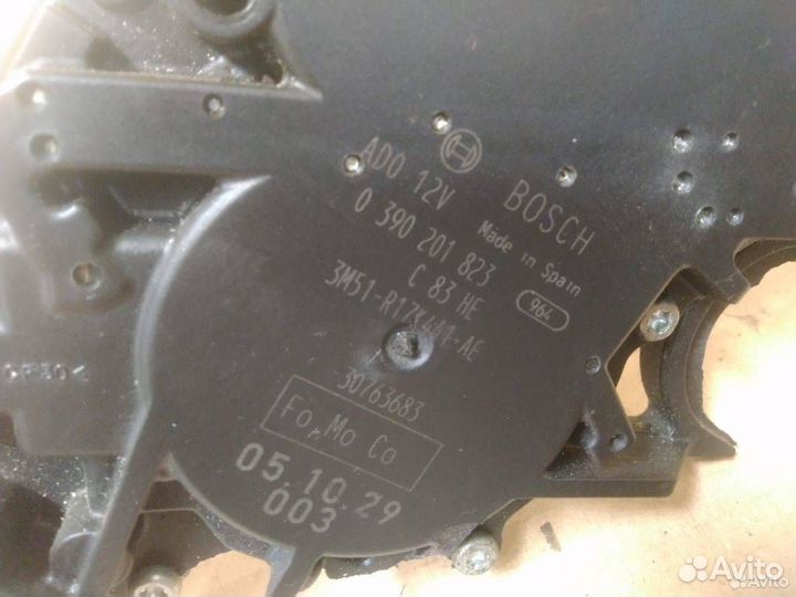 Моторчик трапеции дворников (стеклоочистителя)