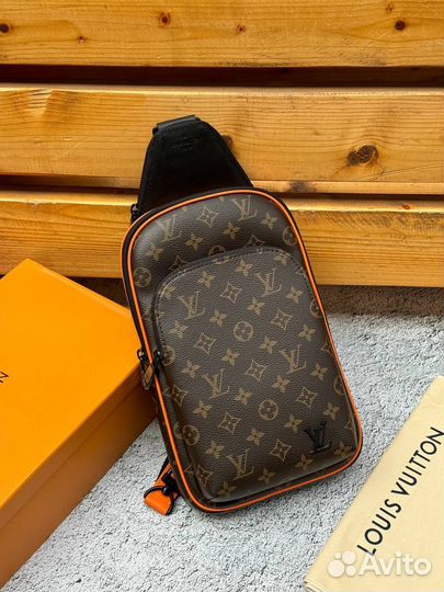 Сумка слинг Luis Vuitton Avenue