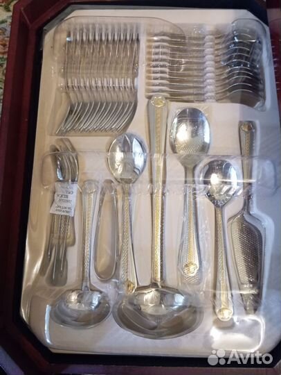Набор столовых приборов на 12 персон
