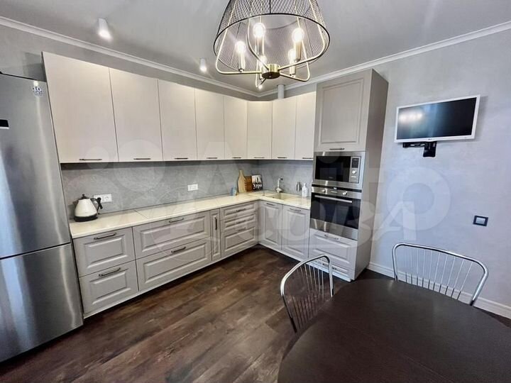 2-к. квартира, 70 м², 4/24 эт.