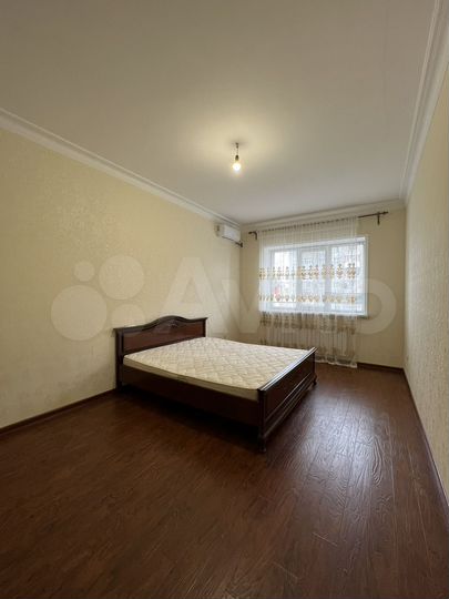 3-к. квартира, 90 м², 3/10 эт.