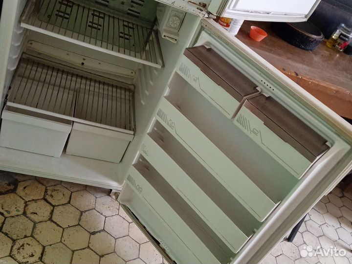 Продаю холодильник в рабочем состояние за 4000