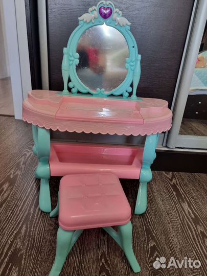 Детский туалетный столик для девочки