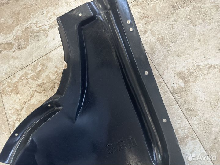 Подкрылок передний левый правый BMW X5 E70