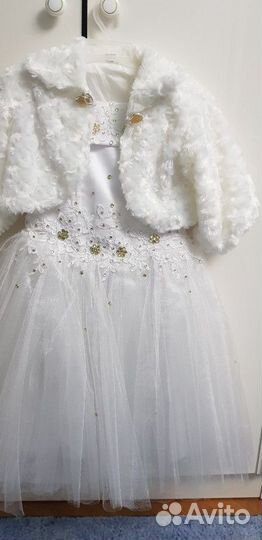 Нарядное платье с меховой накидкой