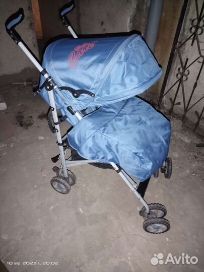 Прогулочная коляска трость