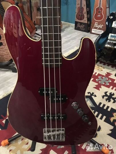 Fender Aerodyne Japan, бас-гитара