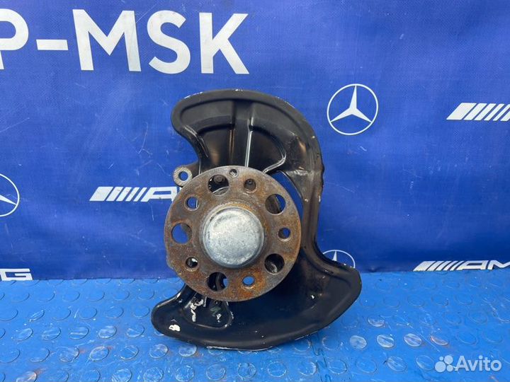 Кулак поворотный передний правый Mercedes C200