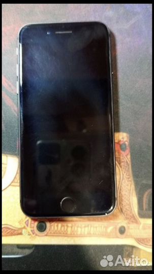 iPhone 8, 64 ГБ