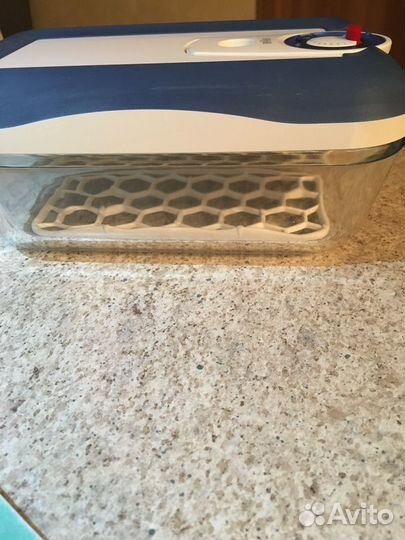 Вакуумный контейнер с насосом Braun