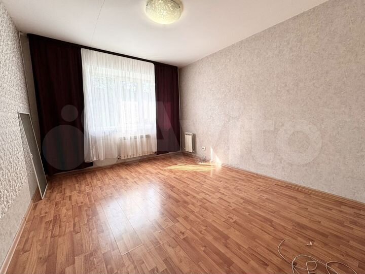 2-к. квартира, 53,4 м², 1/3 эт.