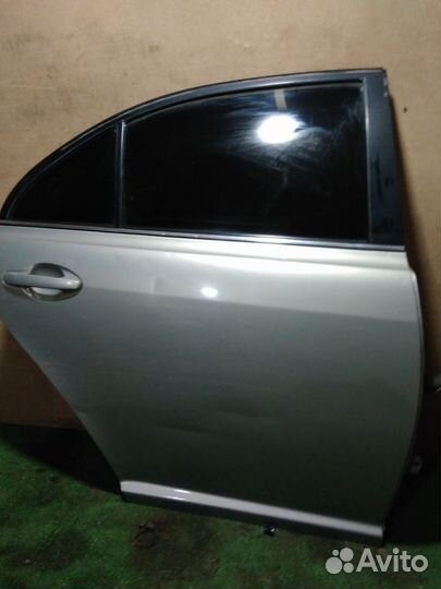 Дверь задняя правая Toyota Avensis T250 (2003—2006