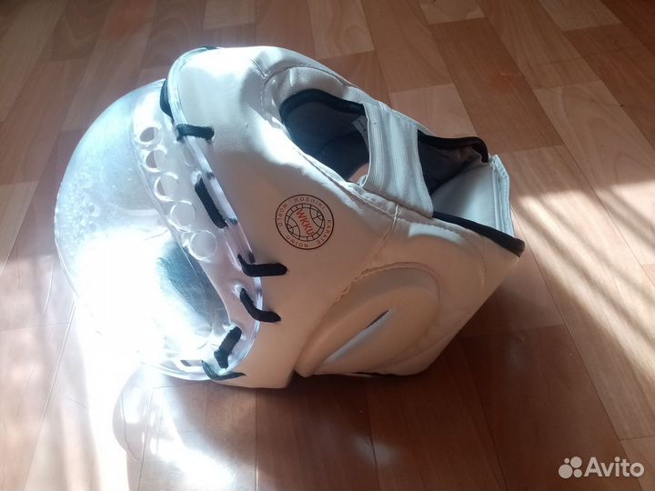Шлем для единоборств