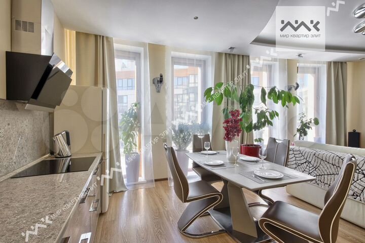 2-к. квартира, 81,3 м², 2/4 эт.