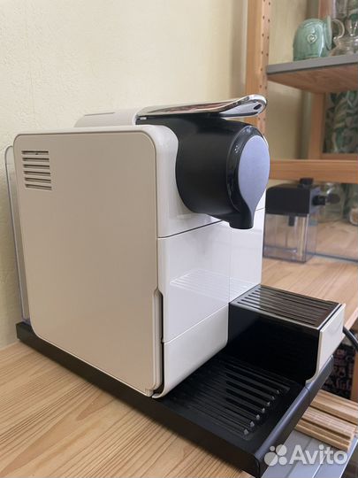 Капсульная кофемашина nespresso delonghi