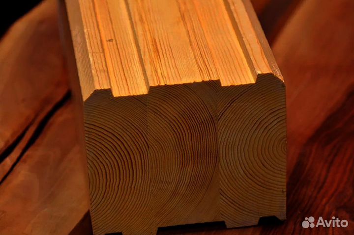 Наружные постройки с лиственничным брусом