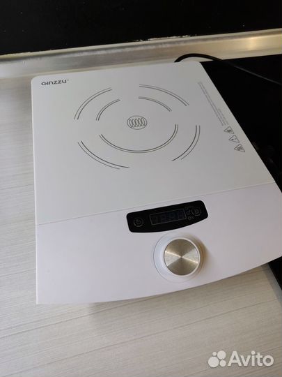 Продам электрическую плиту