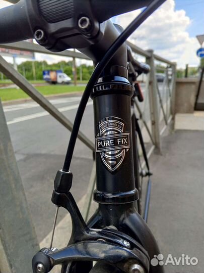 Шоссейный велосипед Pure Fix с документами