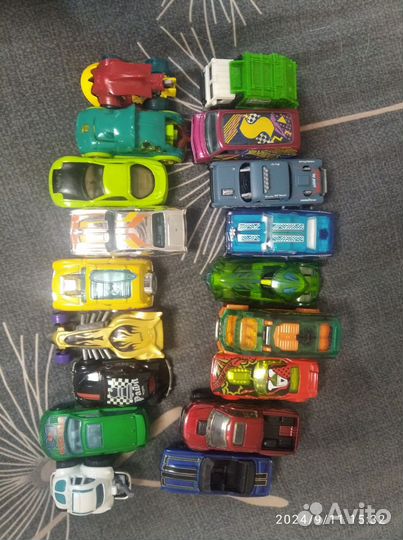 Hot wheels машинки