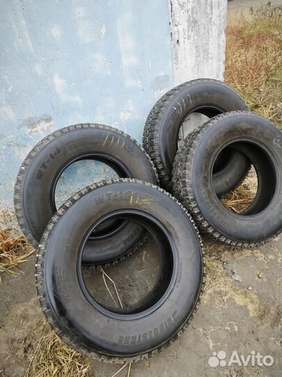 Bridgestone WT14 215/75 R15
