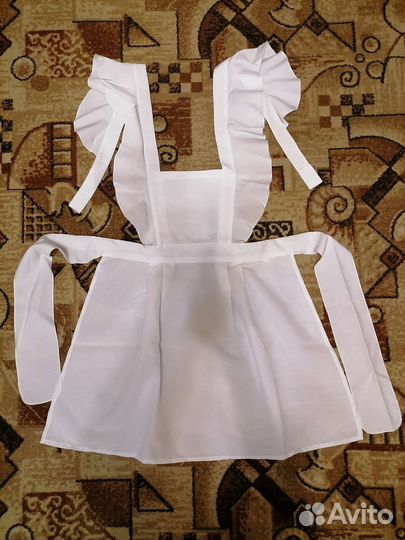 Белый школьный фартук