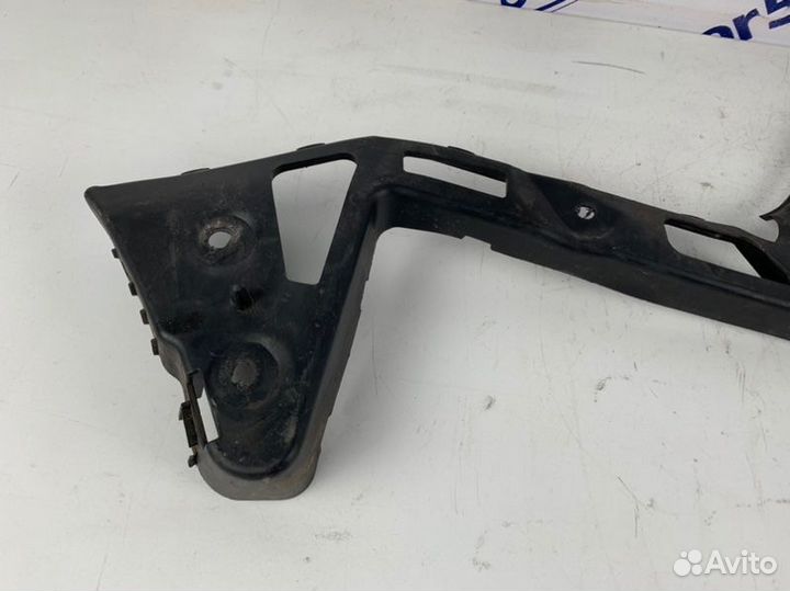 Кронштейн бампера задний правый Ford Mondeo 4 BE