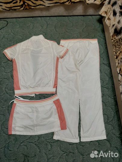 Костюм спортивный