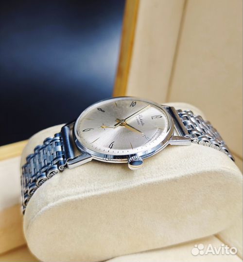 Часы Ракета 2603 костюмные 1970-е СССР