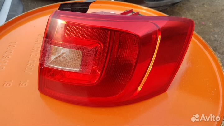 Фонарь задний правый VW Jetta 6