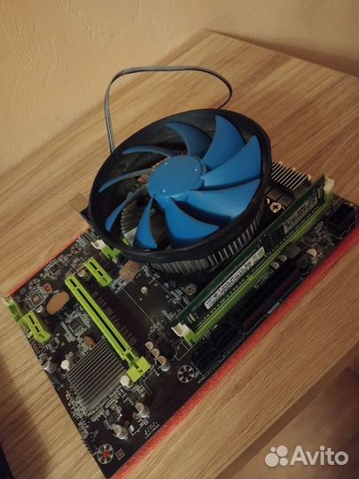 Материнская плата с процессором и памятью +кулер