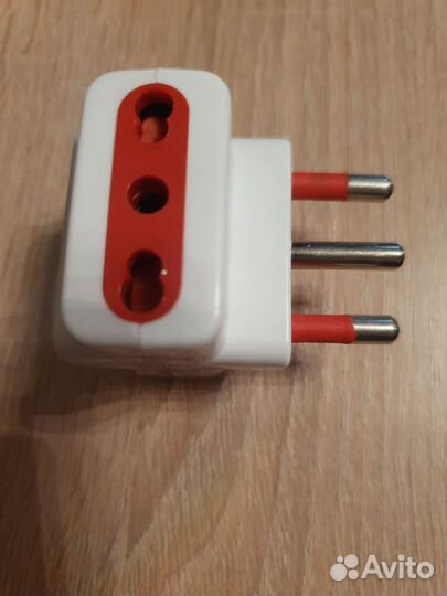 Тройник адаптер для путешествий по Италии