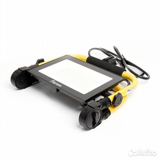 Прожектор переносной на штативе 70W LL-515 41545