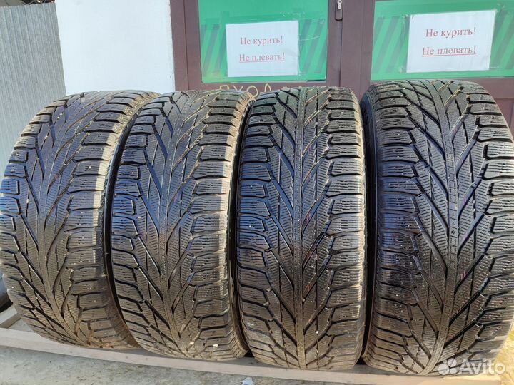 Nokian Tyres Hakkapeliitta R2 SUV 275/65 R17