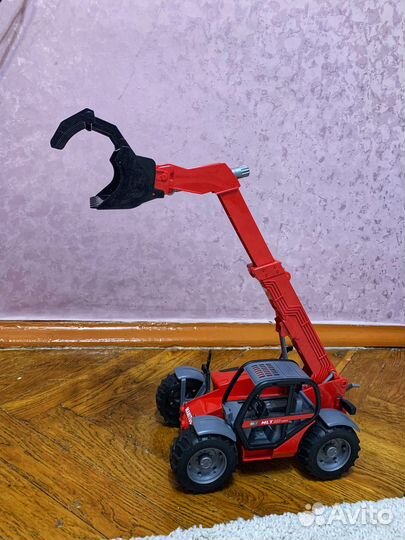 Трактор bruder