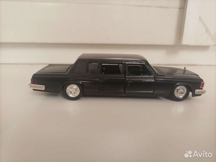 Модель автомобиля зил-115