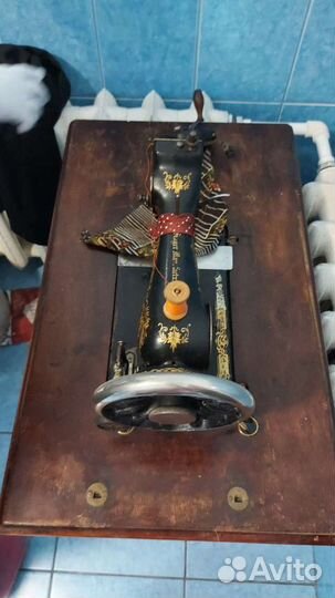 Швейная машинка зингер б/у,уместен торг