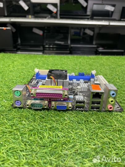 ASRock AD525PV3 DDR3