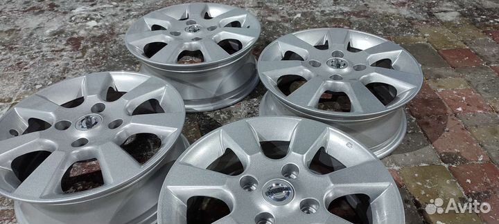 Литые диски r15 4x114.3 Ниссан Тиида Альмера