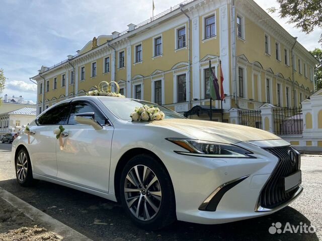 Красивый автомобиль на свадьбу
