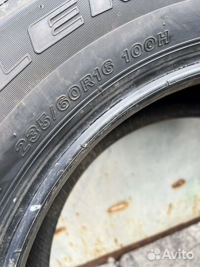 Bridgestone Dueler H/P 235/60 R16