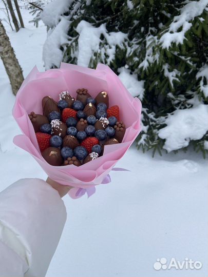Сладкие букеты из клубники в шоколаде в Йошкар-Оле