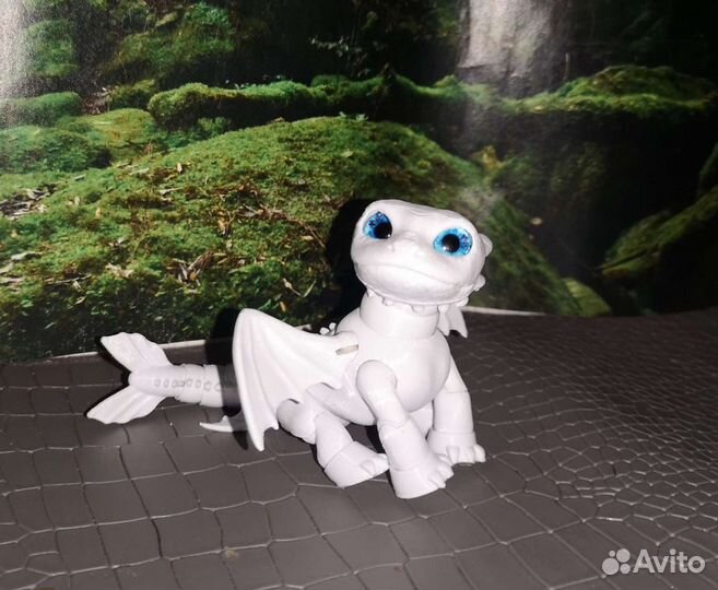 Бжд дракон. Беззубик или Дневная Фурия